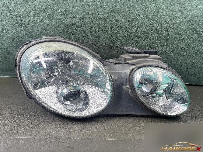 Kia Opirus 2010 — фара правая