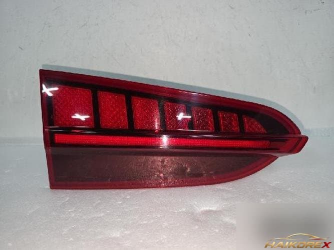 Hyundai Santa Fe 2022 — накладка задней двери левая 92403 S1600