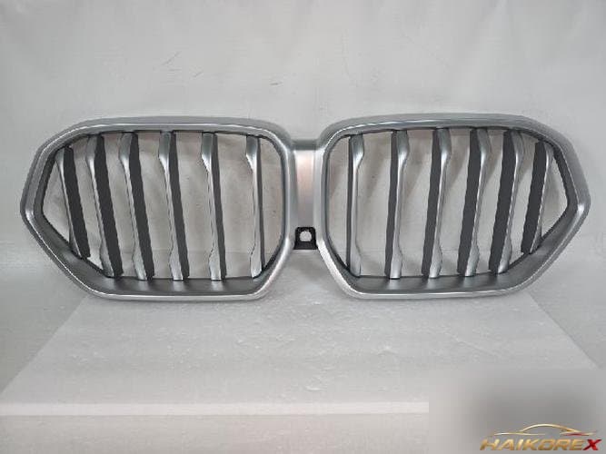 BMW X6 G06 2021 — решетка радиатора 8494884