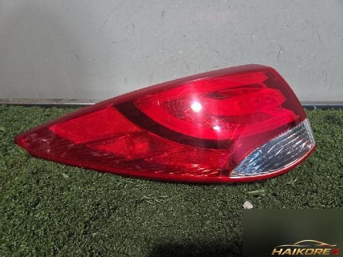 Hyundai Tucson 2010 — комбинированный фонарь задний левый (водительский)