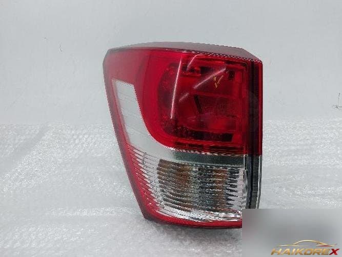 KG Mobility Korando 2015 — фонарь задний левый (комбинированный) 83601-21500