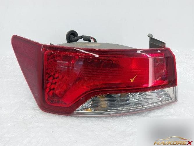 Kia Forte 2010 — комбинированный фонарь задний левый (сторона водителя)