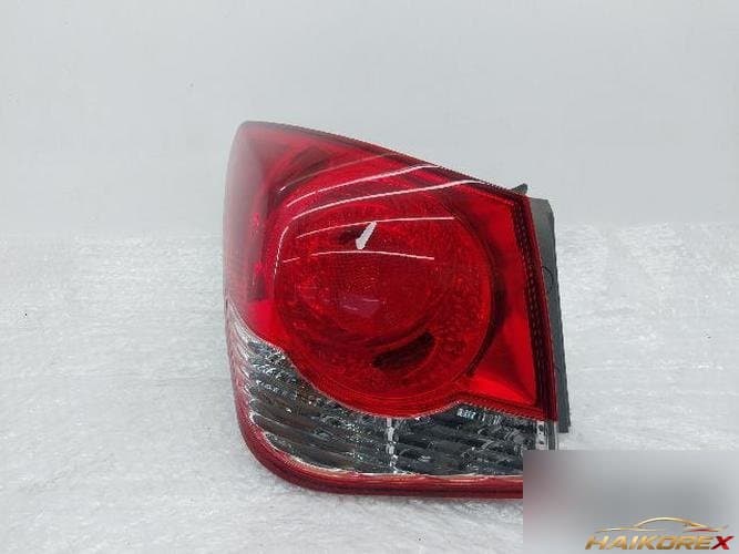 Chevrolet Cruze 2011 — фонарь задний левый (комбинированный)
