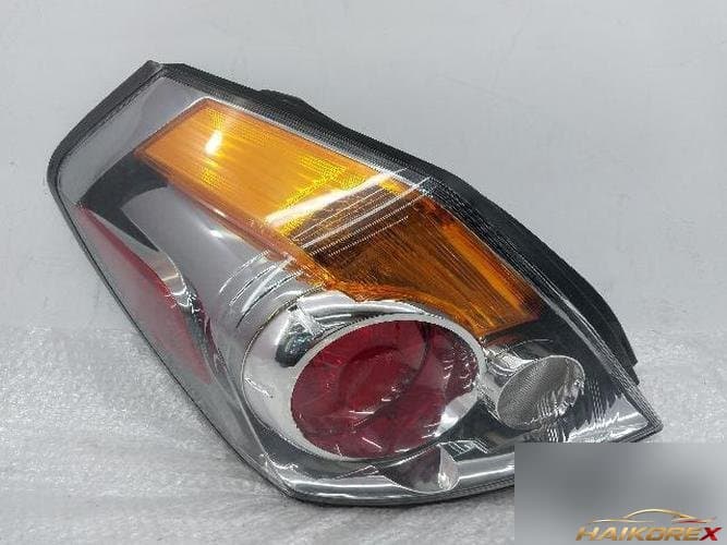 Nissan Altima 2010 — фонарь задний левый (комбинированный)