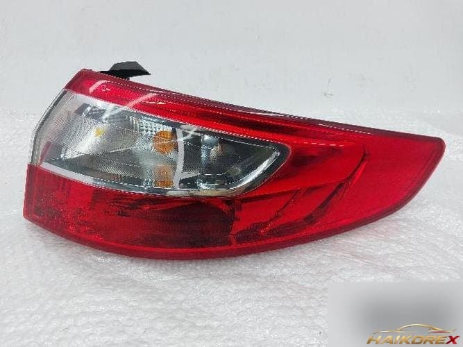 Renault SM3 2011 — комбинированный фонарь задний правый 265500016R