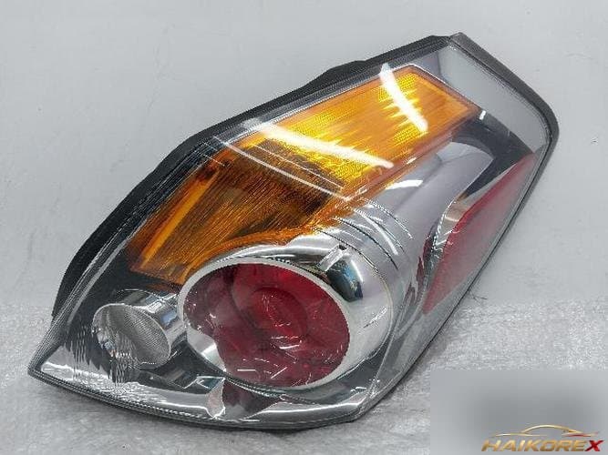 Nissan Altima 2010 — фонарь задний комбинированный (правый)