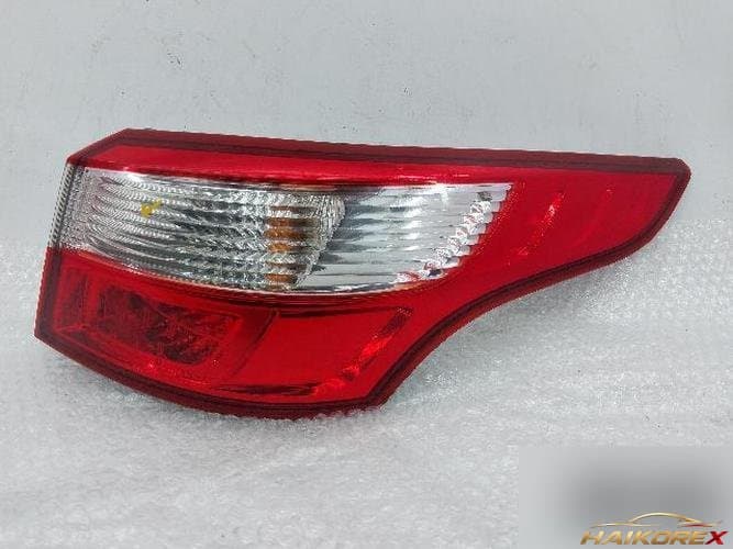 Renault SM5 2010 — фонарь задний комбинированный правый 265500029R