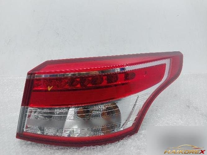 Renault SM5 2011 — фонарь задний в сборе правый (комбинированный) 265502071R