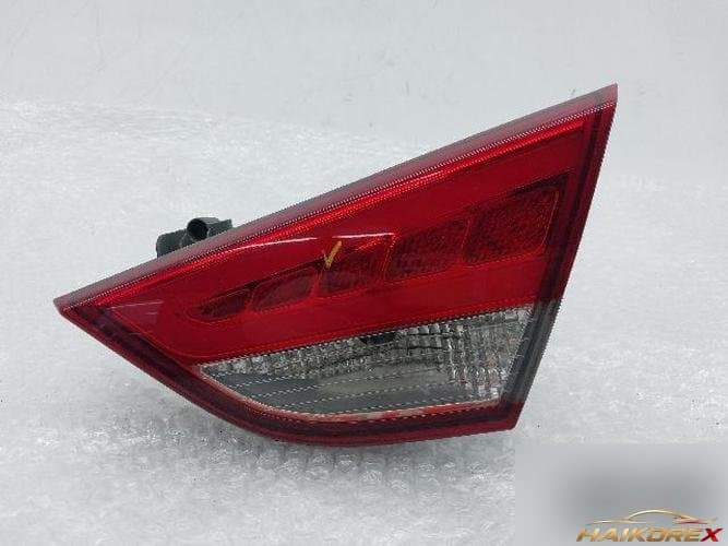 Hyundai Sonata 2013 — накладка крышки багажника с подсветкой номера, правая (LED) 92404-3S3