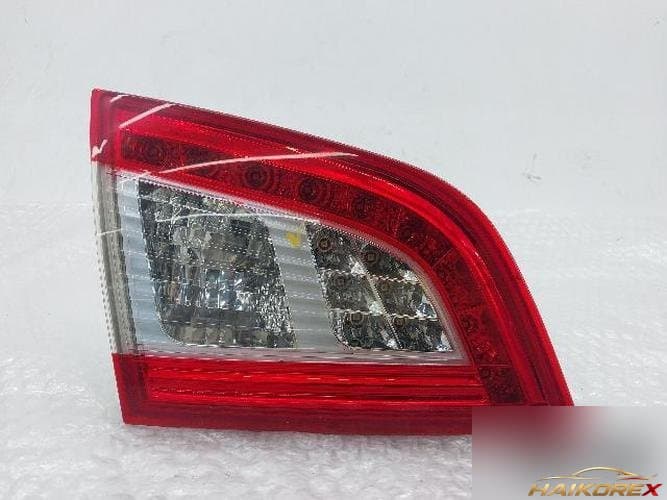 Peugeot 508 2012 — накладка задней двери левая (LH) 9686780580
