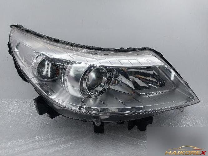 Renault SM5 2010 — фара правая 260100066R