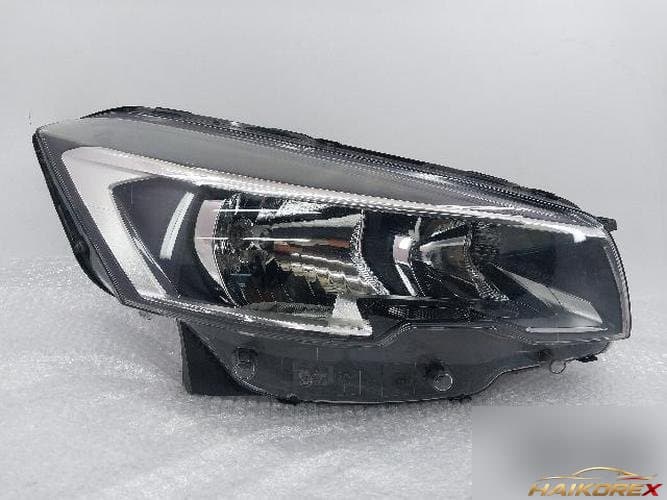 Peugeot 508 2015 — фара правая 9807241180