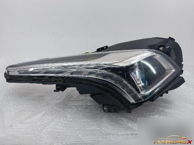 Cadillac CTS 2017 — фара правая HID