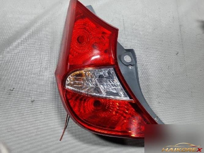 Hyundai Accent 2015 — комбинированный фонарь задний левый (водительский)