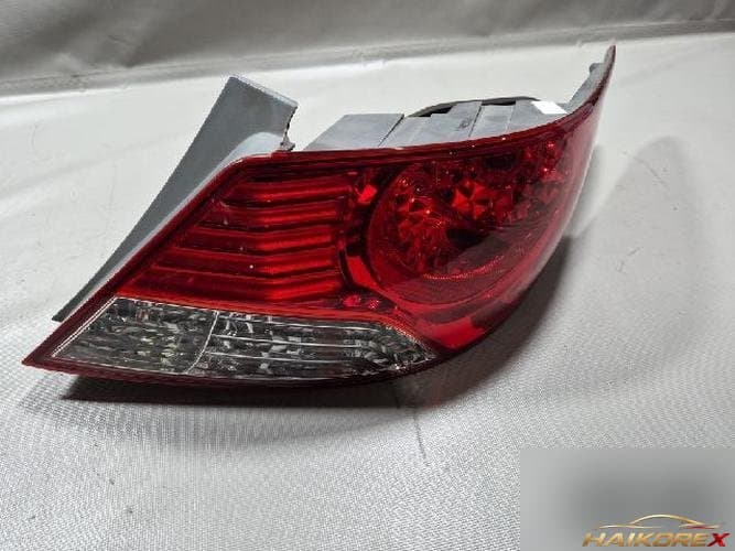 Hyundai Accent 2011 — комбинированный задний фонарь правый (пассажирский)