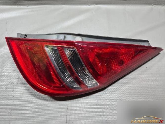Hyundai i30 2008 — фонарь задний комбинированный правый (со стороны пассажира)
