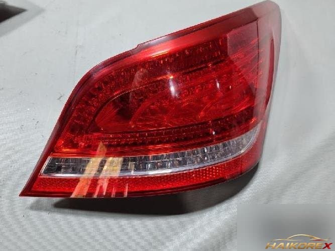 Hyundai Equus 2010 — фонарь задний комбинированный правый (пассажирский)