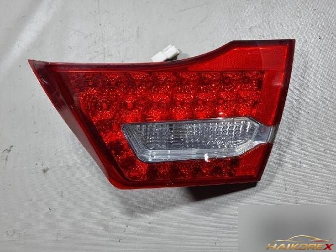 Kia Roche 2009 — накладка крышки багажника с фонарём (правая)