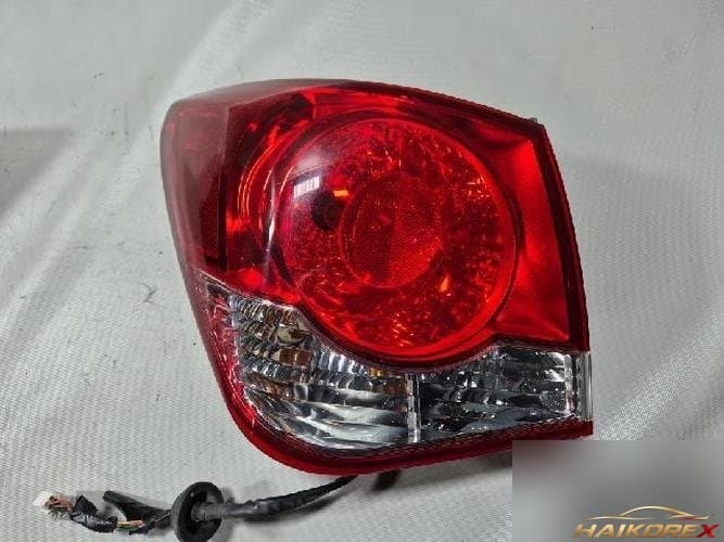 Chevrolet Cruze 2014 — комбинационный фонарь левый (переработанный)