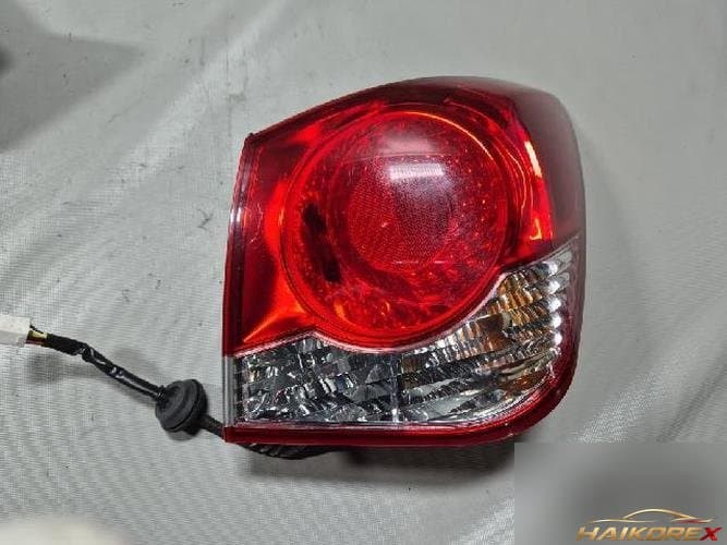 Chevrolet Cruze 2014 — комбинированный фонарь правый (переиздание)