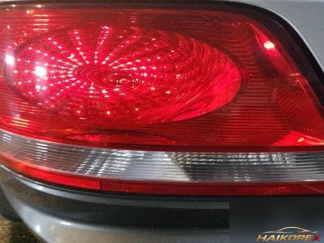 Kia Sorento 2006 — комбинированный фонарь задний левый (водительский) 1