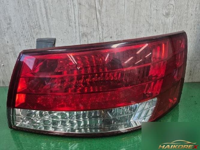 Hyundai Sonata 2005 — комбинированный фонарь задний правый (пассажирский) 92402-3K0