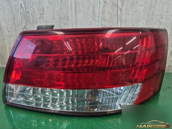 Hyundai Sonata 2005 — комбинированный фонарь задний правый (пассажирский) 92402-3K0