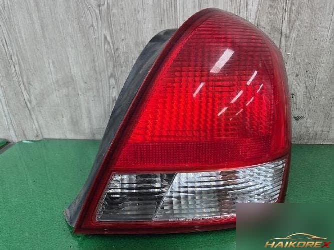 Hyundai Avante 2002 — комбинированный задний фонарь правый (сторона пассажира) 92402-2D0