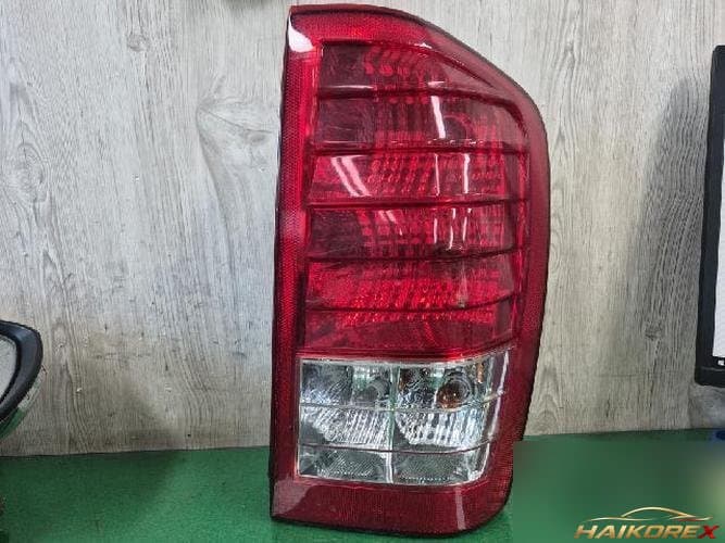 Kia Carnival 2013 — фонарь задний правый 924-4JO 4