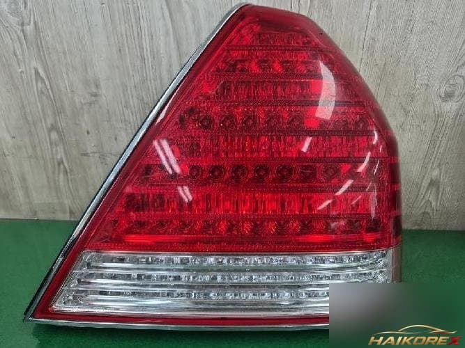 Hyundai Equus 2004 — комбинированный фонарь задний (правый, пассажирский) 92402-3B500