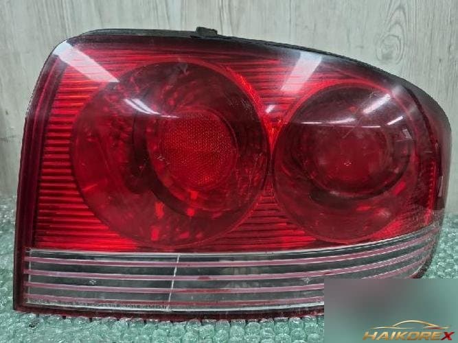 Hyundai Sonata 2004 — фонарь задний комбинированный правый (92402-3D0)