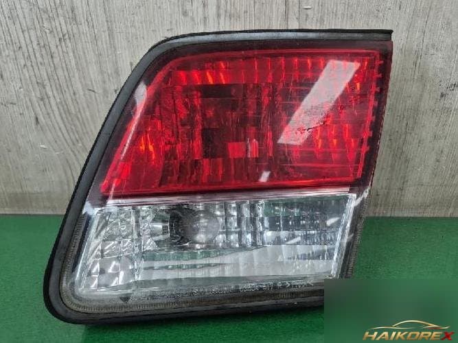 Renault SM5 2002 — накладка крышки багажника с фонарём (53804-517)
