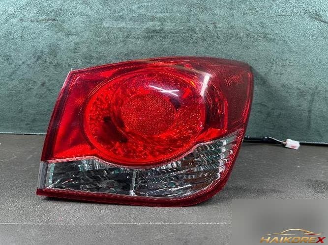Chevrolet Malibu 2012 — фонарь задний комбинированный правый (пассажирский)