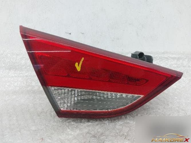 Hyundai Sonata 2013 — накладка крышки багажника левая (водительская) 92403-3S3 с LED