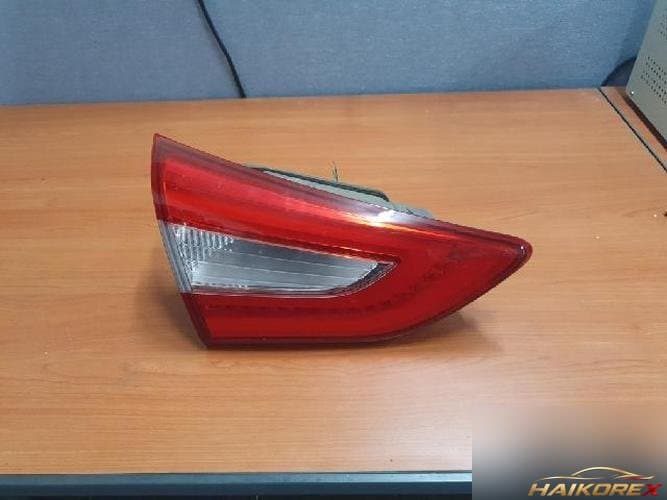 Hyundai i30 2011 — накладка задней двери (левая)