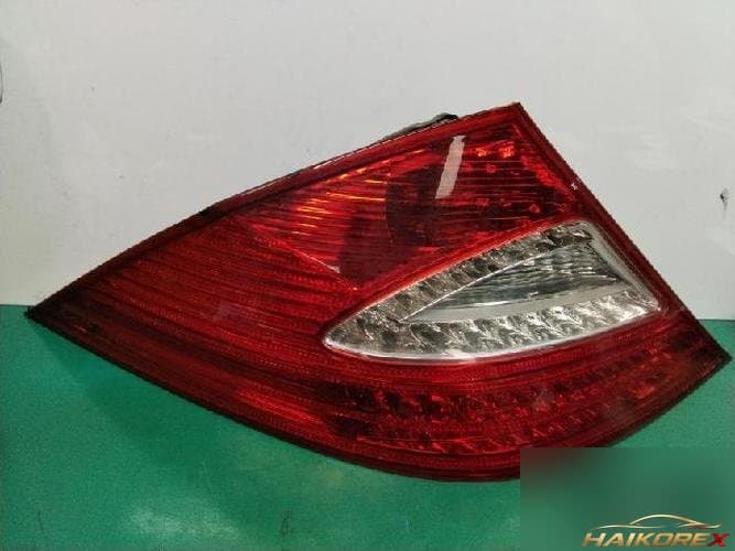 Mercedes-Benz CLS-Class 2009 — комбинированный фонарь задний левый A2198200764