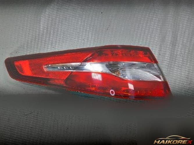 Kia K5 2012 — комбинированный задний фонарь левый