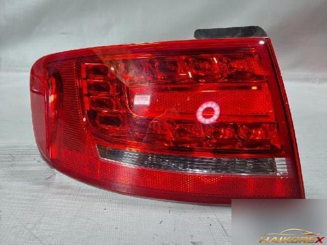 Audi A4 2011 — задний фонарь комбинированный левый (водительский)