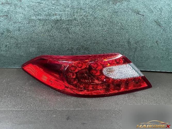 Infiniti M 2011 — комбинированный фонарь задний левый (водительский) 3