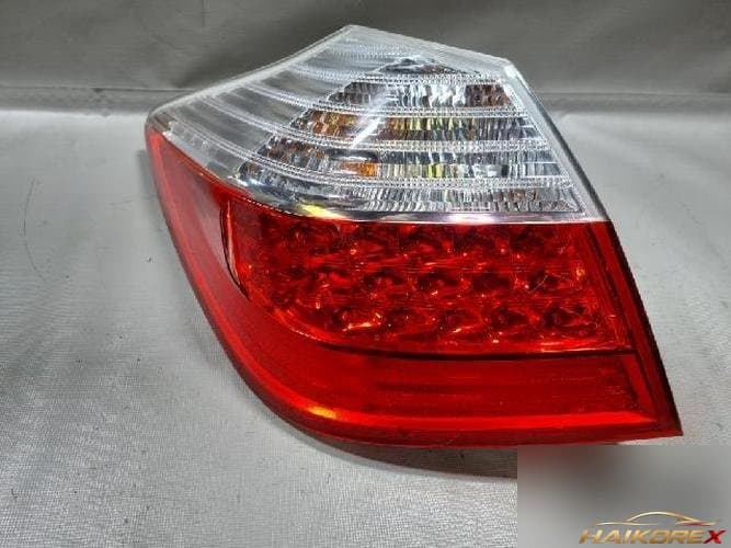 Hyundai Genesis 2008 — комбинированный фонарь задний левый (сторона водителя)