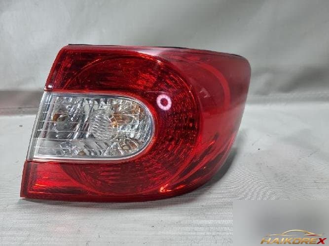 Daewoo Tosca 2010 — комбинированный задний фонарь правый (пассажирский)
