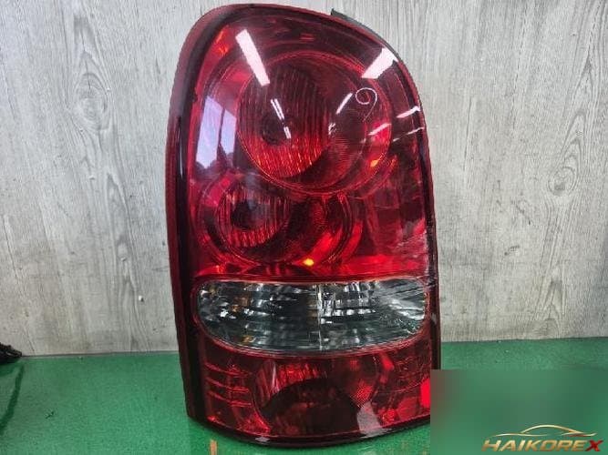 KG Mobility Rexton 2006 — фонарь задний комбинированный (левый, со стороны водителя) 83601-08B