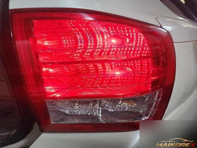 Kia Carnival 2011 — задний комбинированный фонарь правый (пассажирский) 924-4JO 4