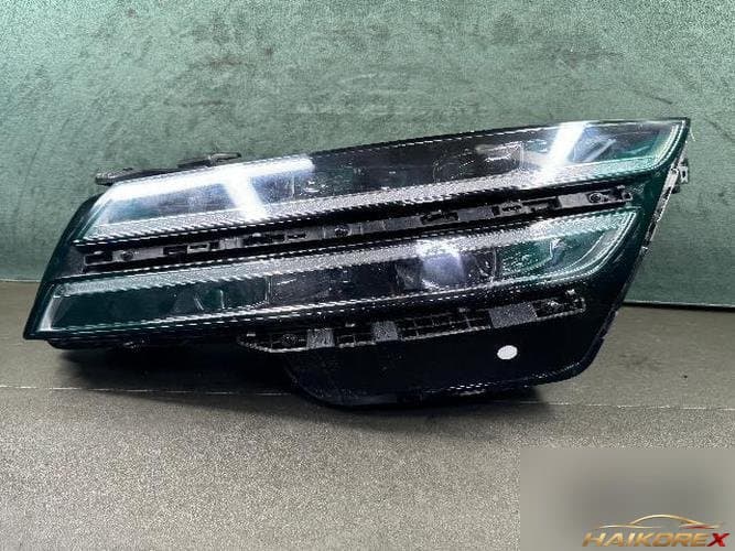 Hyundai Genesis 2009 — фара левая