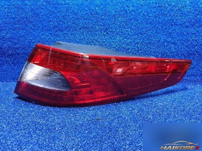 Kia K5 2011 — комбинированный фонарь задний правый (со стороны пассажира)