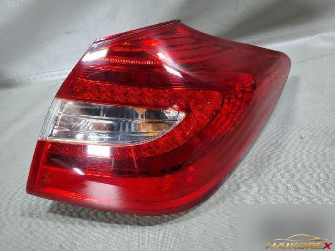 Hyundai Genesis 2012 — комбинированный фонарь задний правый (пассажирский)