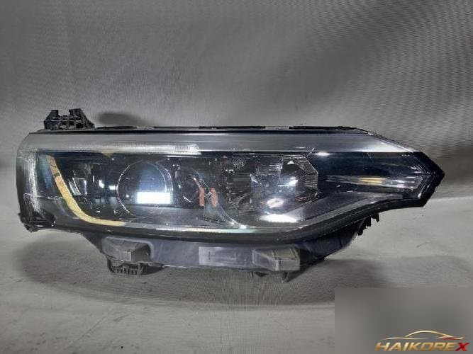 Renault SM6 2016 — фара правая