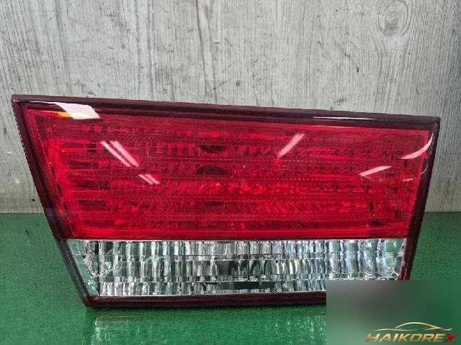 Hyundai Sonata 2010 — накладка задней двери левая 92403-3K0