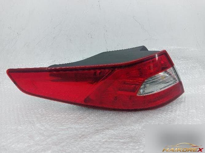 Kia K5 2012 — задний комбинированный фонарь левый (водительский) 92401-2T0