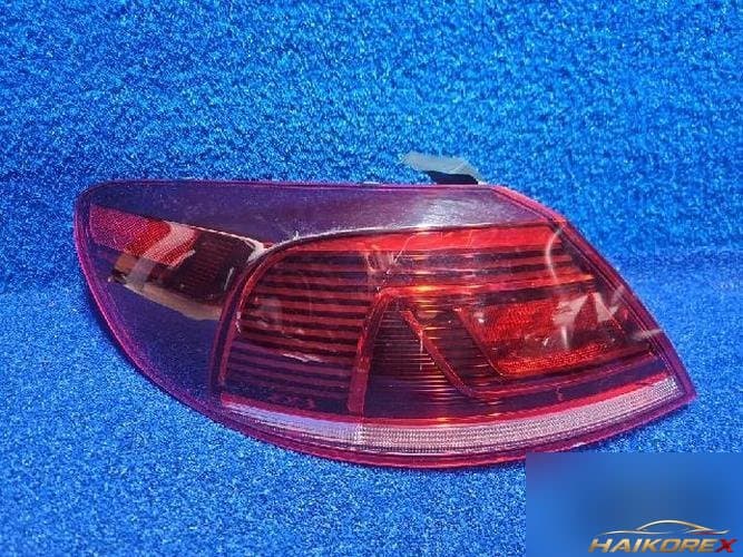 Volkswagen CC 2011 — комбинированный задний фонарь левый